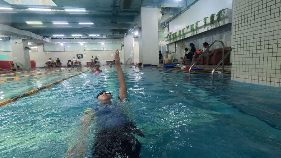 十二歲學員仰式訓練.MP4